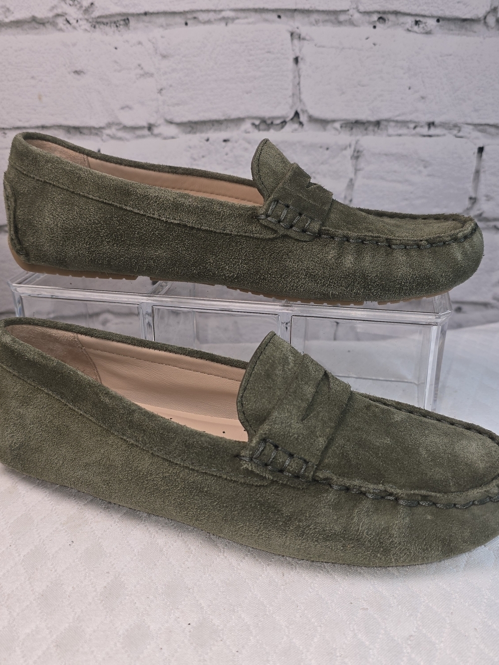 FLAG LTD OLIVE GREEN SUEDE PENNY LOAFERS DRIVING SHOE WOMENS SIZE 6.5